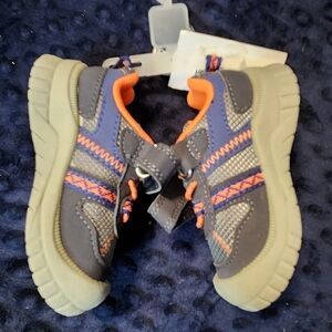 Oshkosh toddler size 4 sneakers